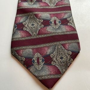 Lyndon 100% Italian silk USA made necktie tie 56” X 4”